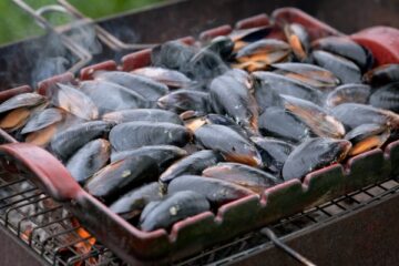 smoked mussels