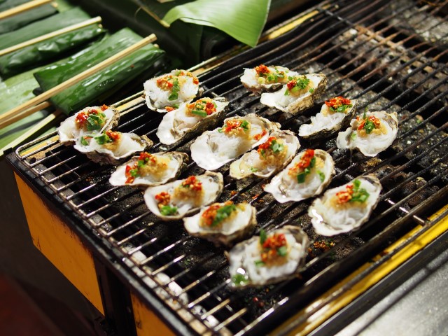 oyster grilling