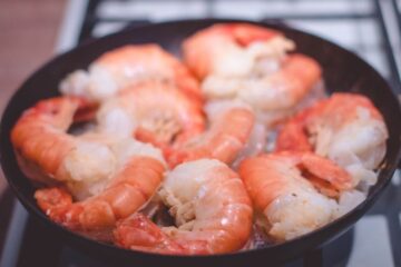 prawns in skillet