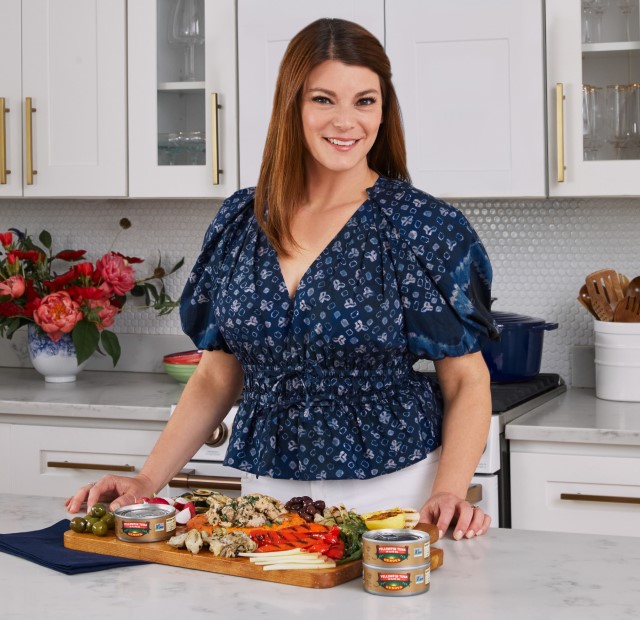 gail simmons displays genova tuna plate